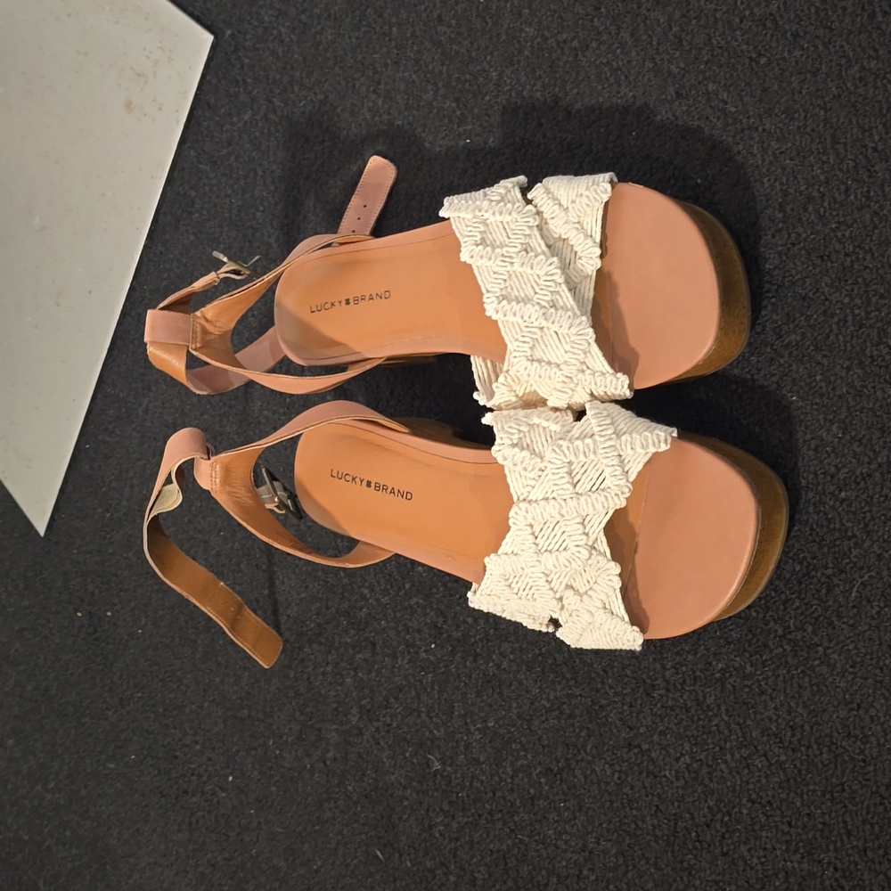 Lucky Brand sandals - Picture 1 of 8